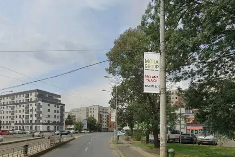 Steag publicitar pe stalp — publicitate steaguri directionale Bucuresti