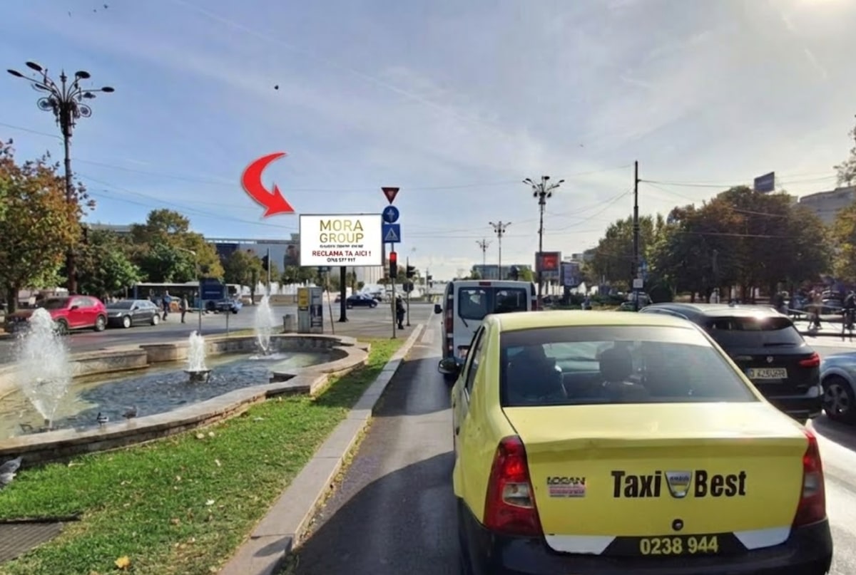 Ecran LED publicitar Mora Group in zona pietonala Bucuresti — panou digital DOOH cu vizibilitate pieton si trafic auto, format vertical 4x3m
